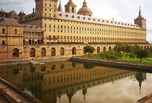 英国留学专业哪个好？当然是向“钱”看齐！